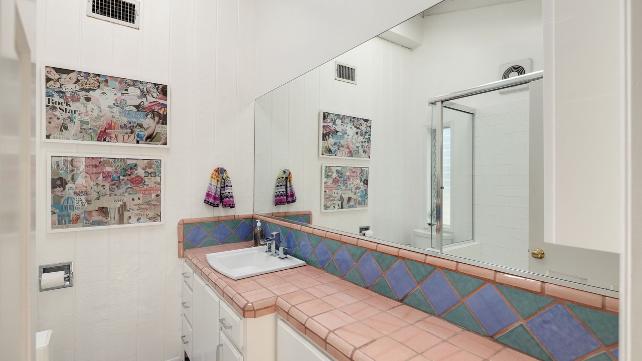 Photo of Bathroom in Hill Section