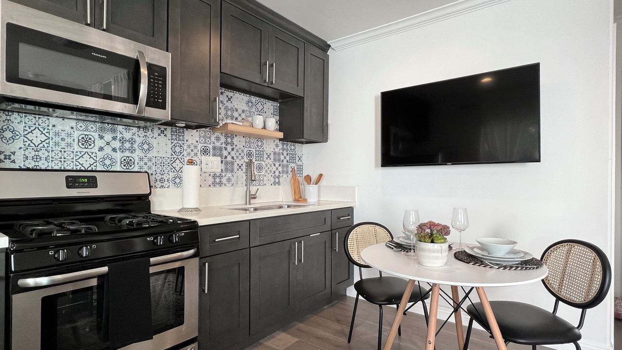 Photo of Kitchen in Mid-Wilshire