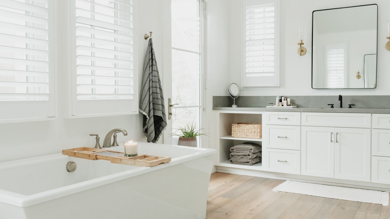 Photo of Bathroom in Cardiff-by-the-Sea