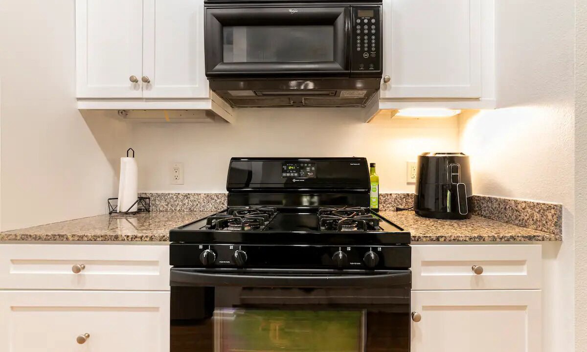 Photo of Kitchen in Airport Area