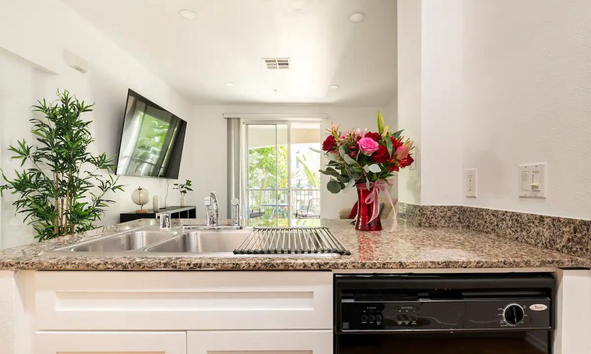 Photo of Kitchen in Airport Area