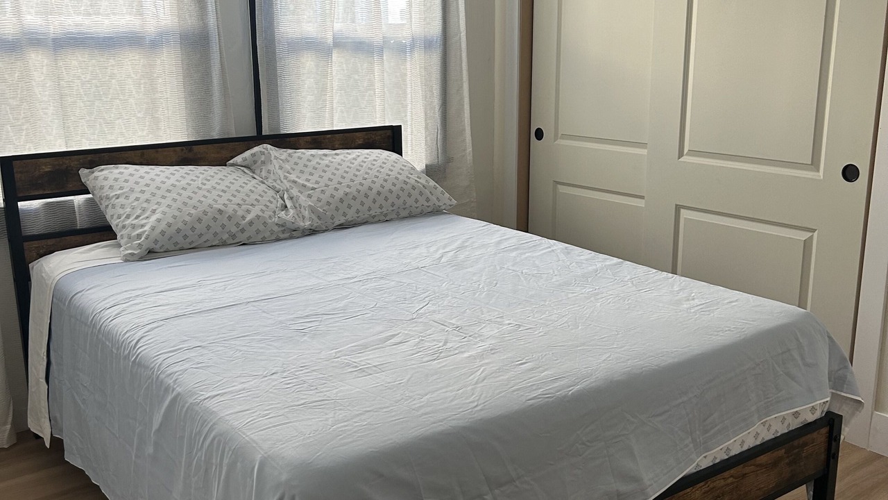 Photo of Bedroom in North Long Beach