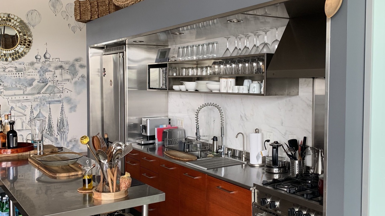 Photo of Kitchen in North of Wilshire