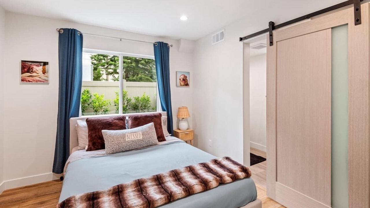 Photo of Bedroom in Sherman Oaks