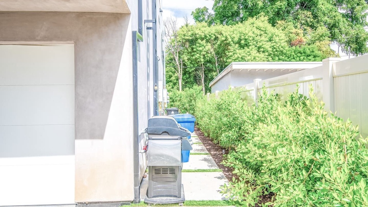 Photo of Outdoor in Sherman Oaks