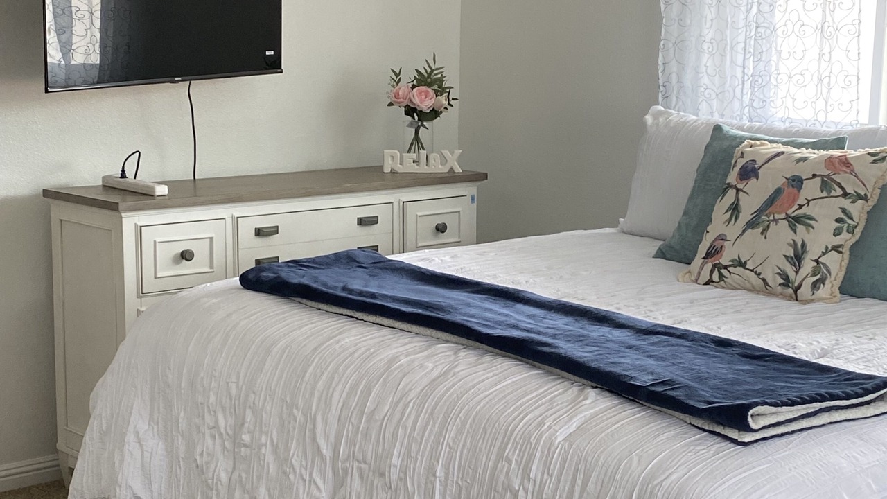 Photo of Bedroom in Lake Elsinore