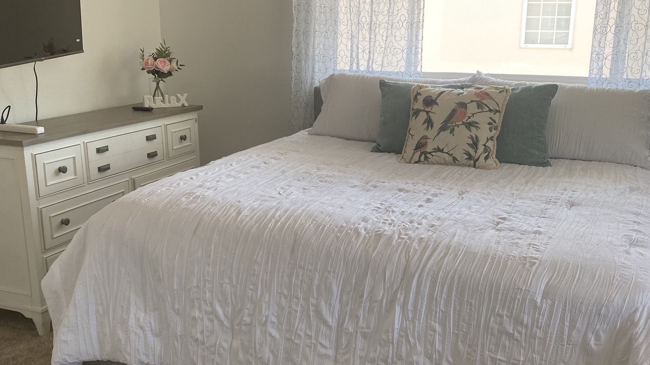Photo of Bedroom in Lake Elsinore