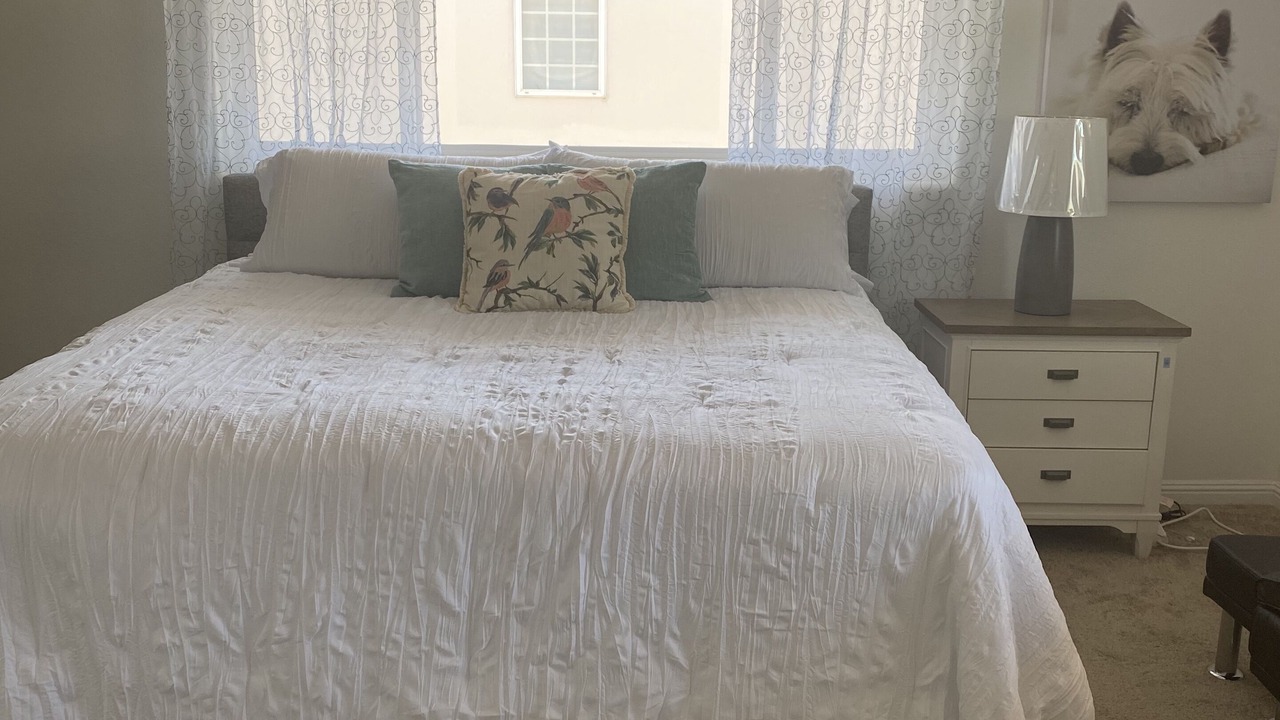 Photo of Bedroom in Lake Elsinore