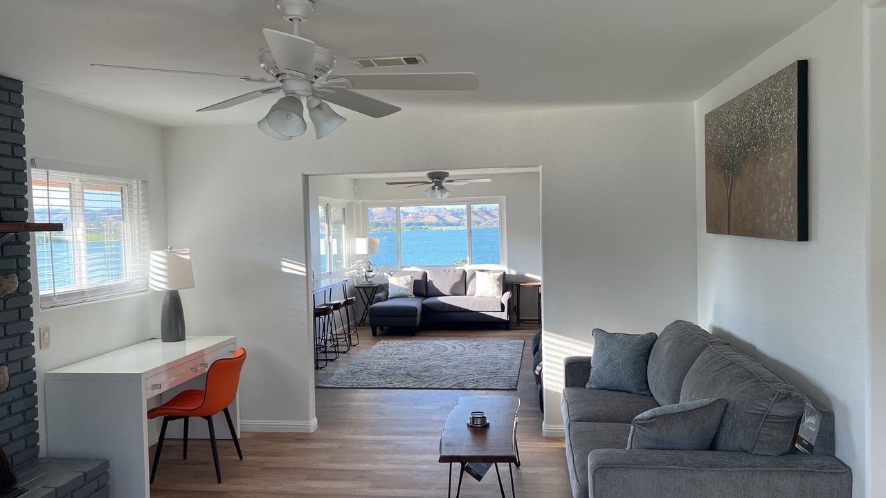 Photo of Livingroom in Lake Elsinore