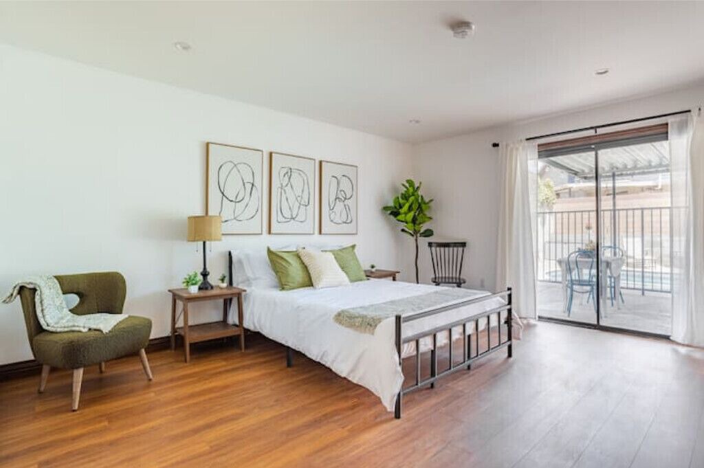 Photo of Bedroom in North Hollywood
