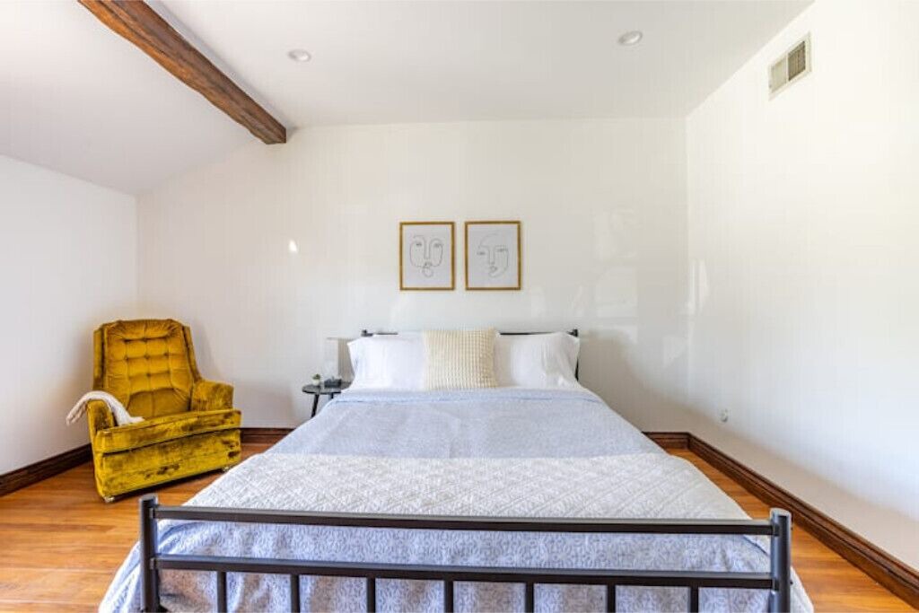 Photo of Bedroom in North Hollywood