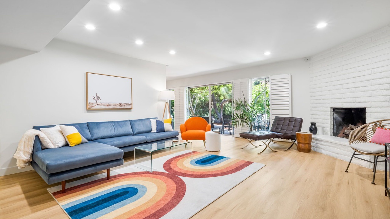 Photo of Livingroom in Studio City