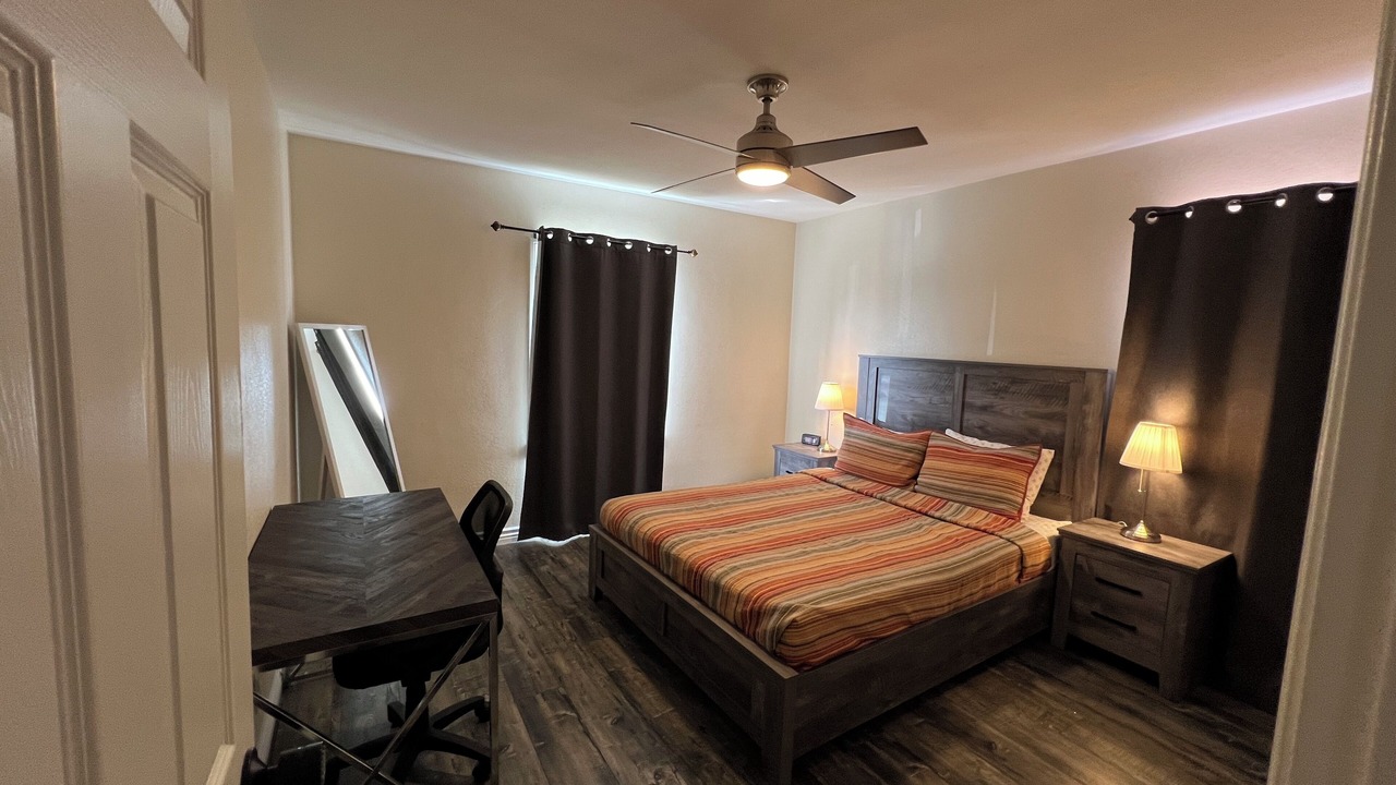 Photo of Bedroom in Hawthorne