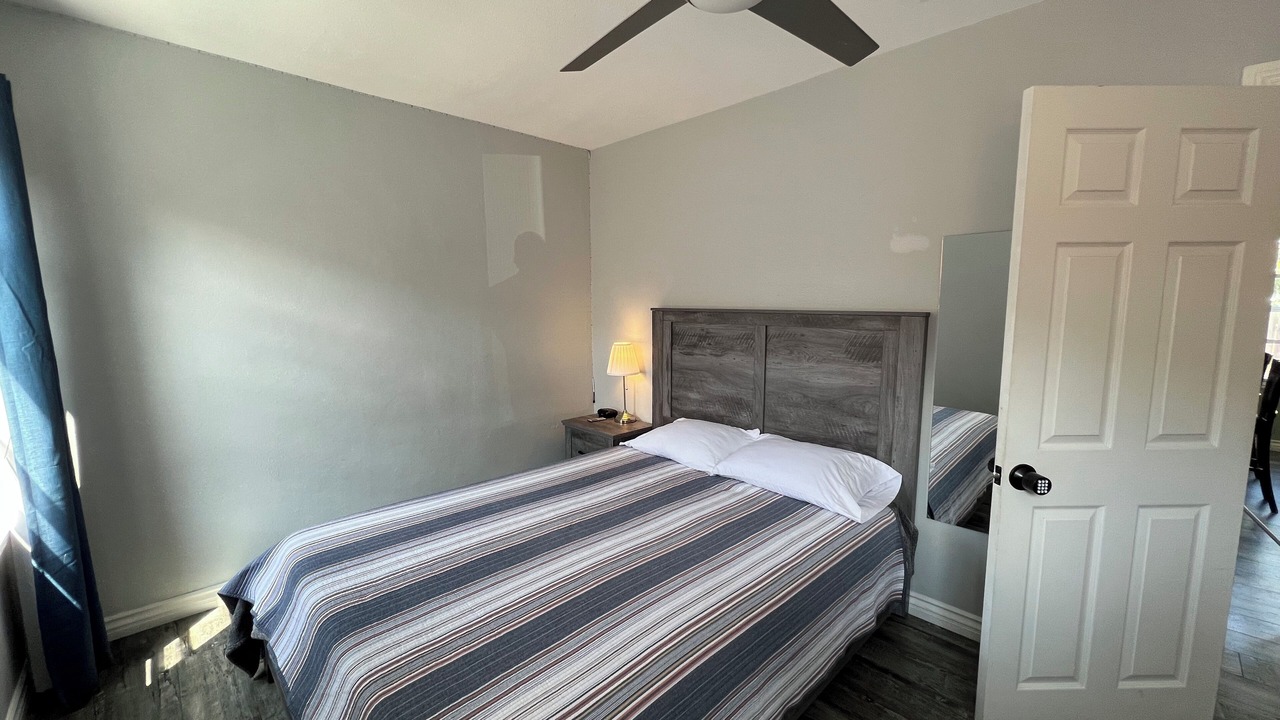 Photo of Bedroom in Hawthorne