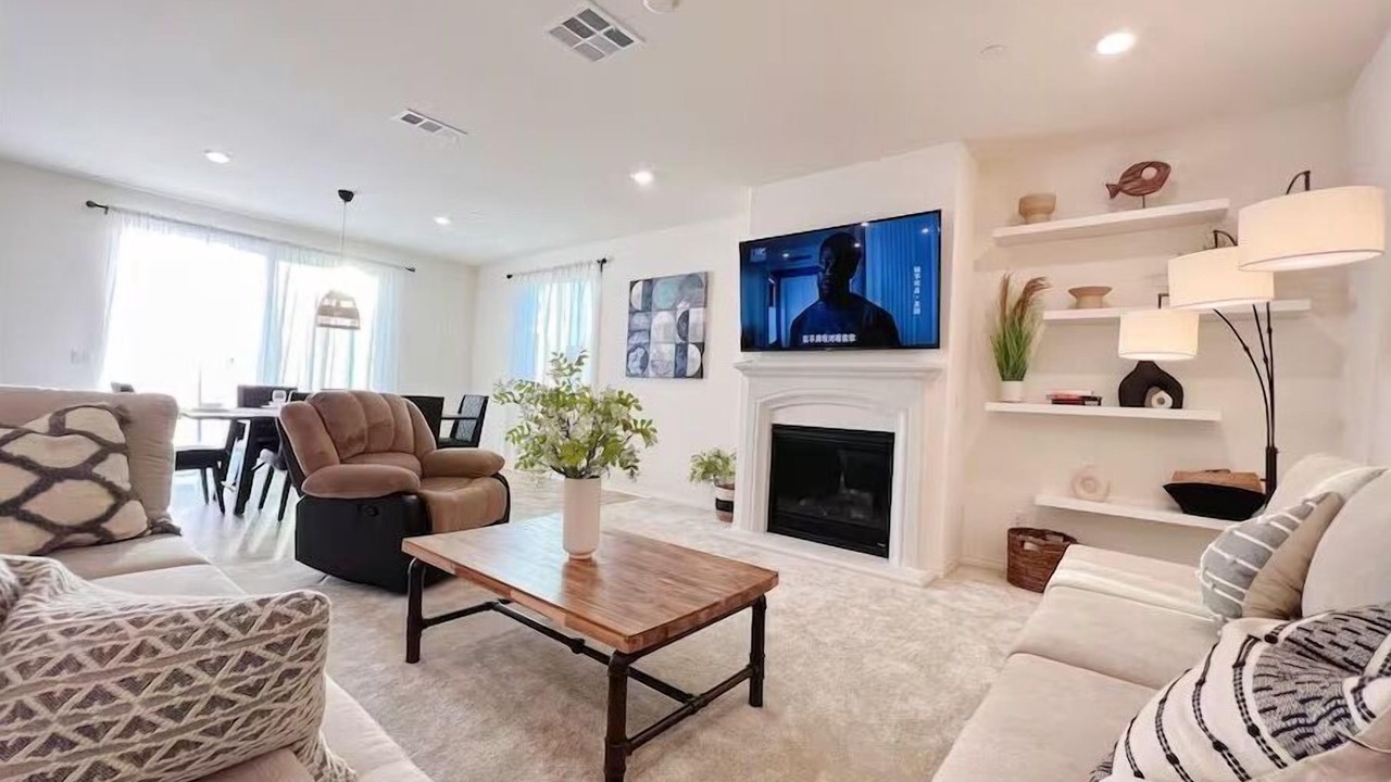 Photo of Livingroom in Hacienda Heights