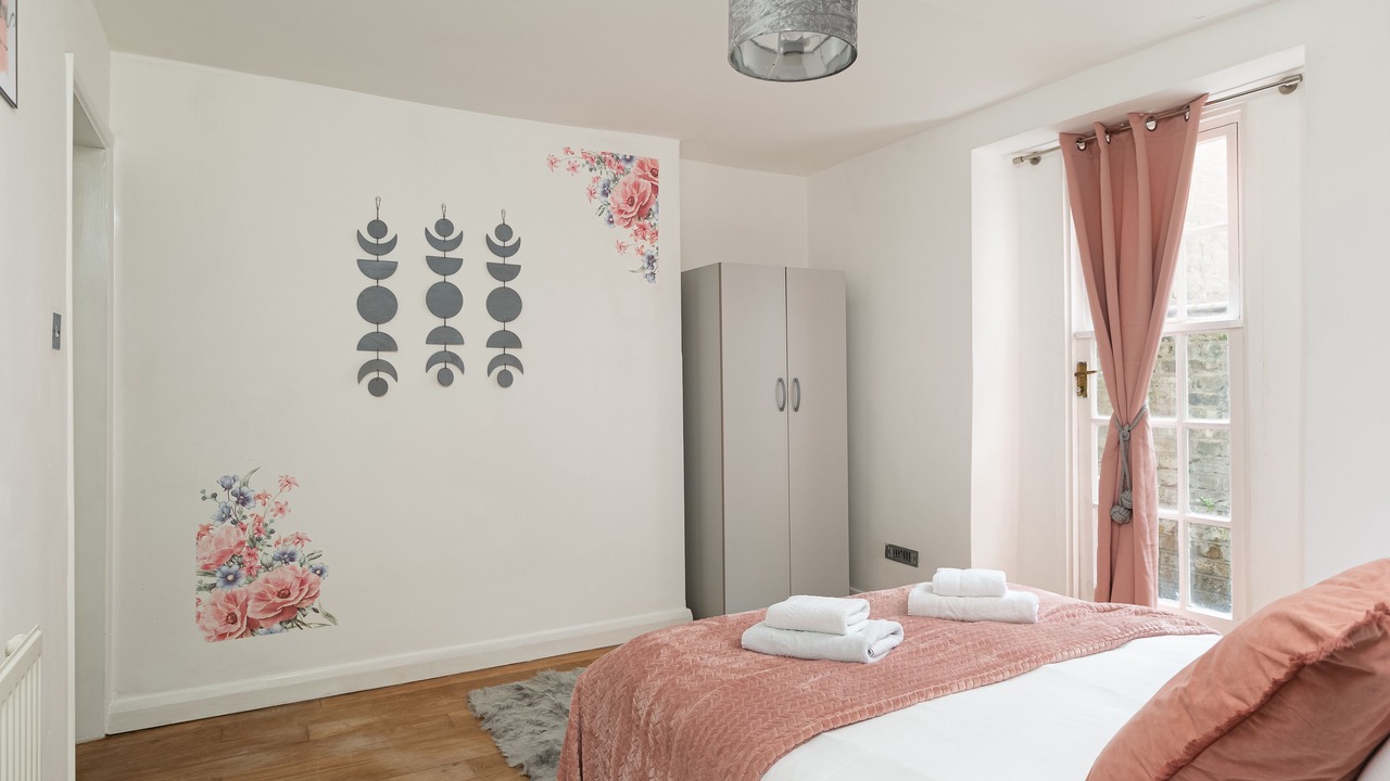 Photo of Bedroom in Bloomsbury
