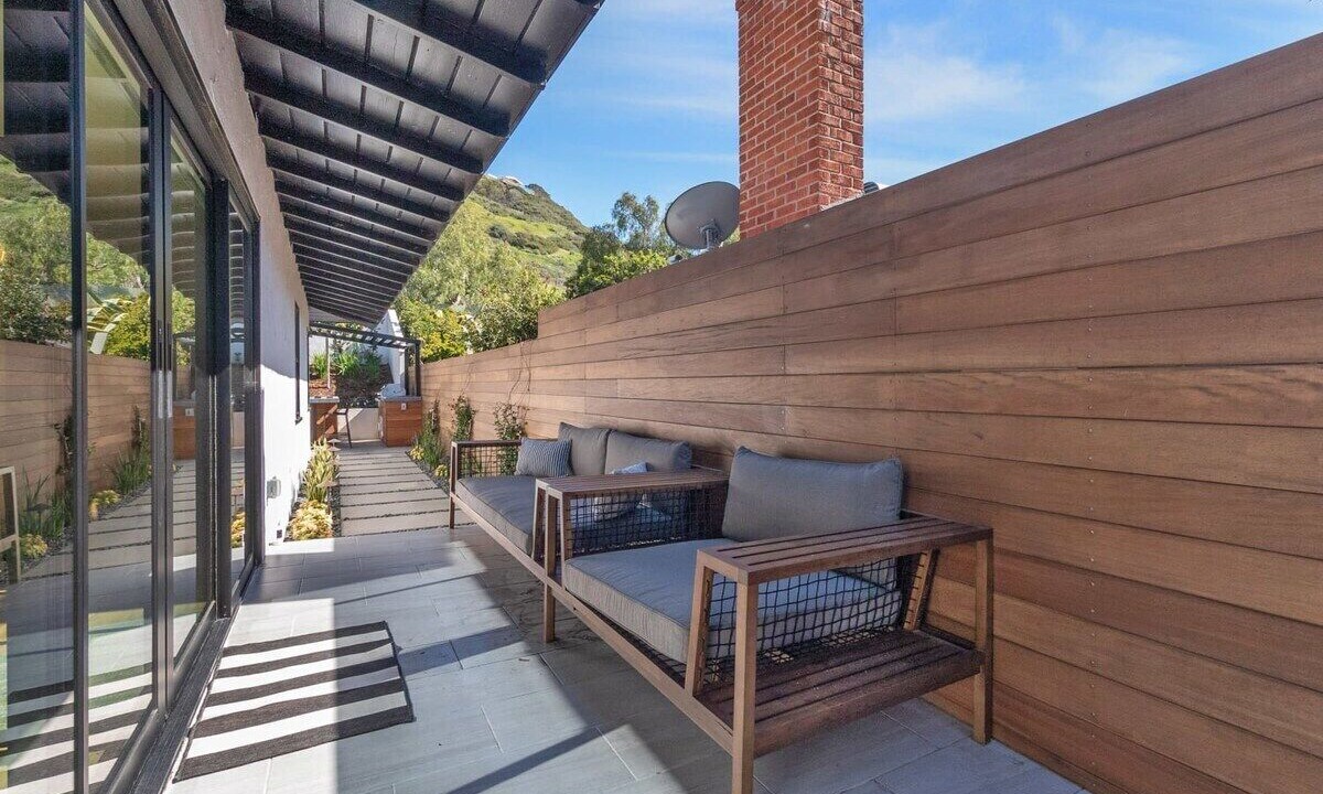Photo of Patio Balcony in Beach Barber Tract