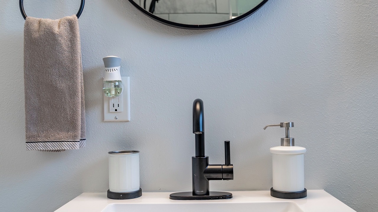 Photo of Bathroom in Anaheim Resort