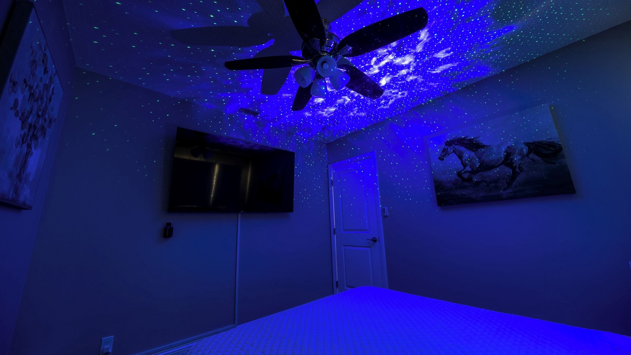 Photo of Bedroom in Anaheim Resort