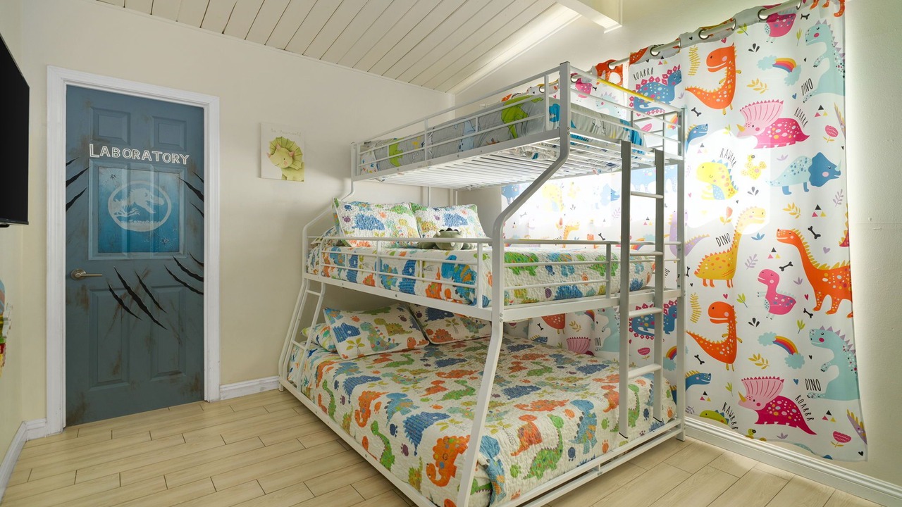 Photo of Bedroom in Anaheim Resort