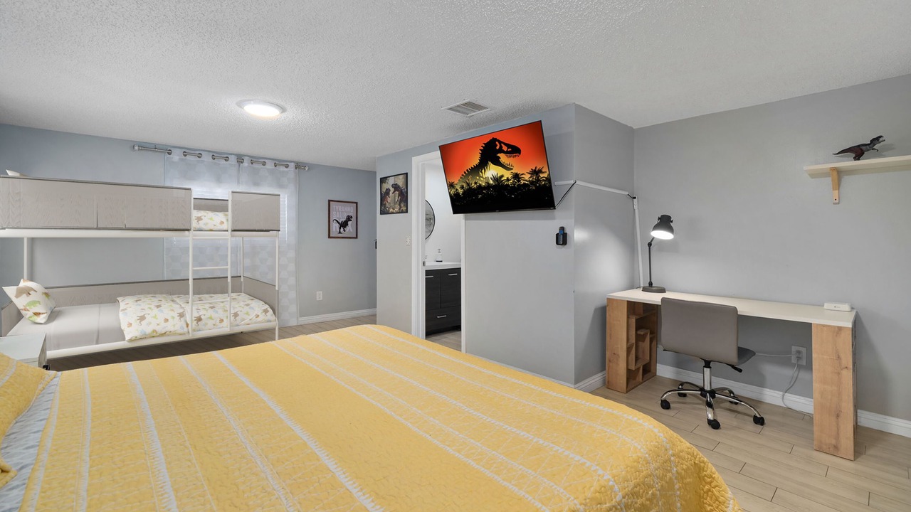Photo of Bedroom in Anaheim Resort
