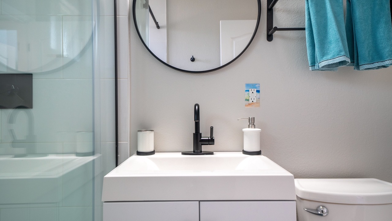 Photo of Bathroom in Anaheim Resort