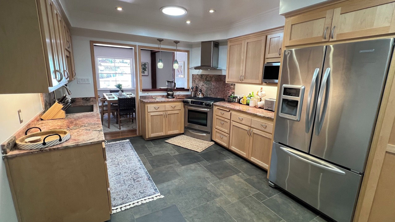 Photo of Kitchen in Woodland Hills