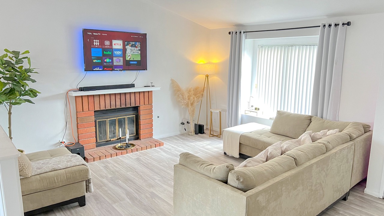 Photo of Livingroom in Palmdale