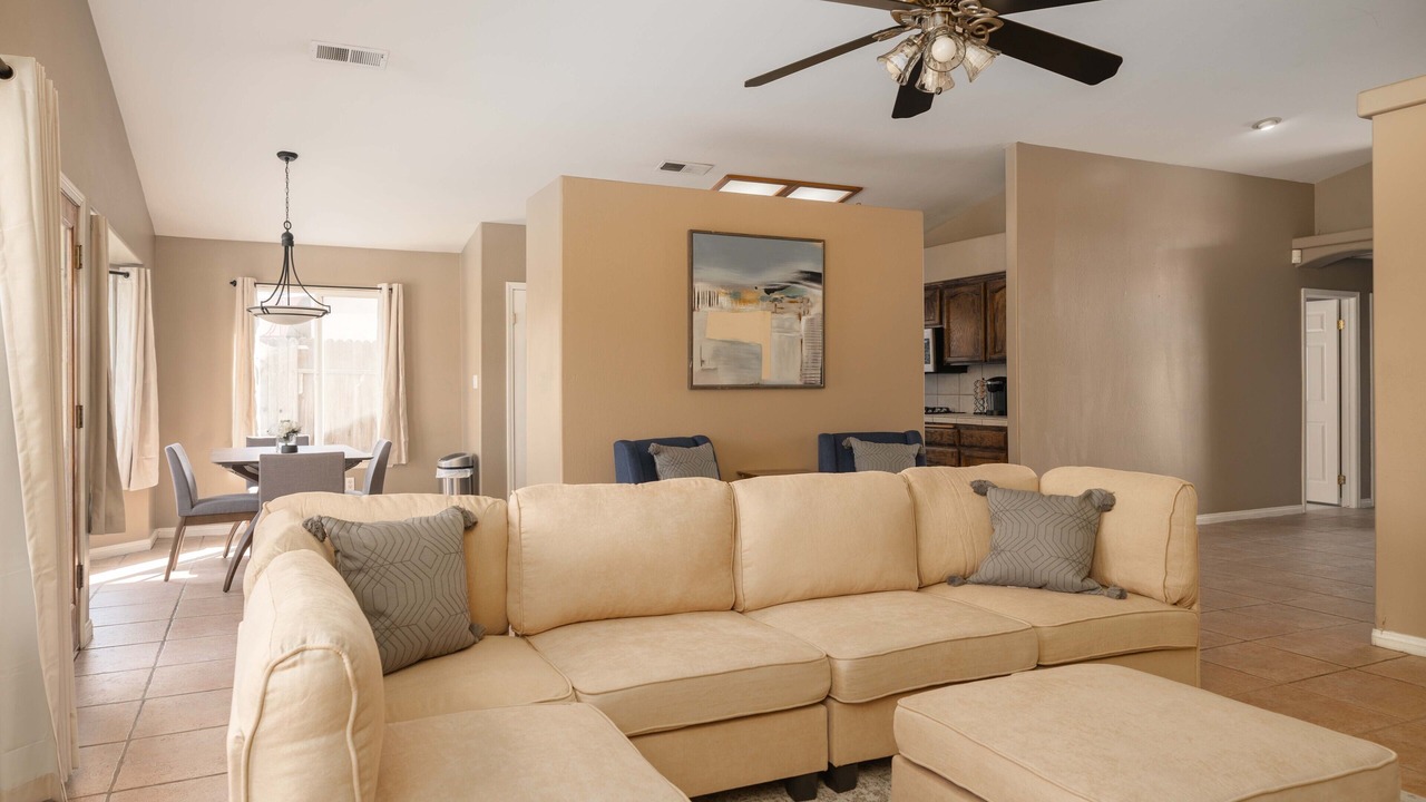 Photo of Livingroom in Pumpkin Center