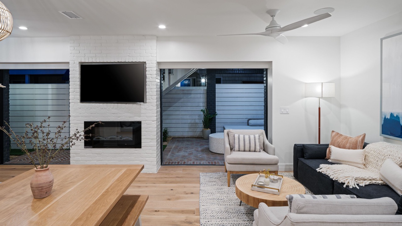 Photo of Livingroom in Cardiff-by-the-Sea