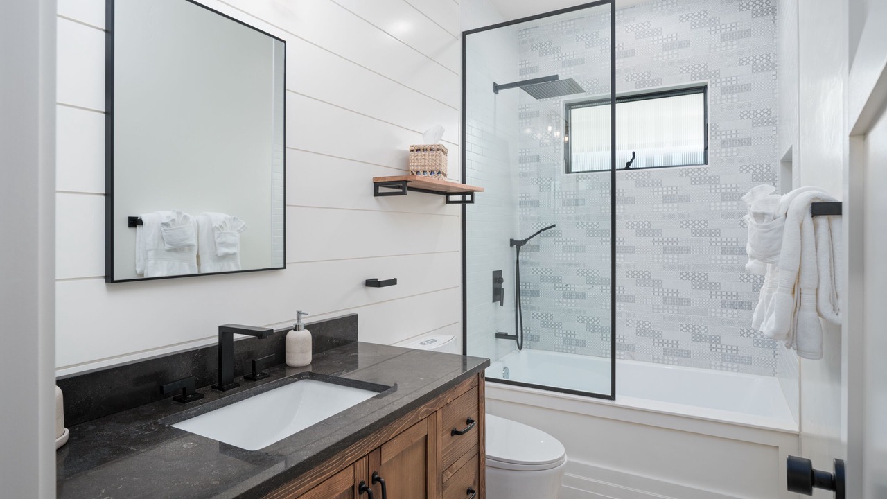 Photo of Bathroom in Cardiff-by-the-Sea