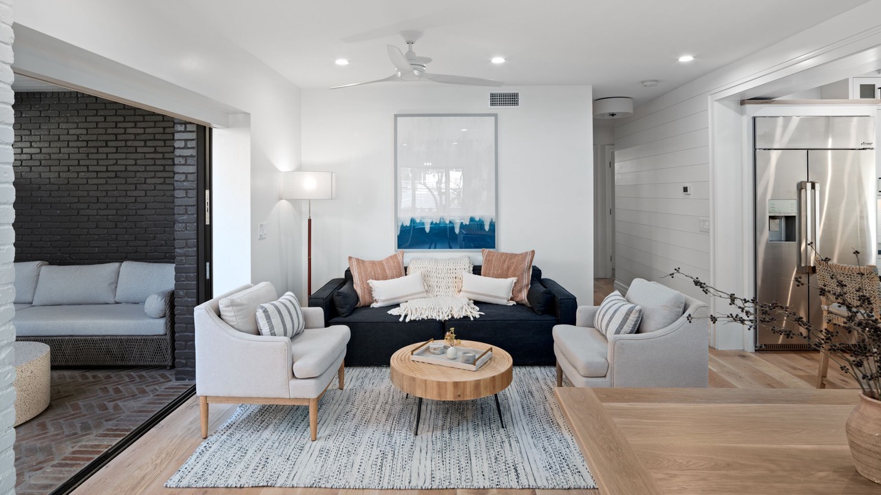 Photo of Livingroom in Cardiff-by-the-Sea
