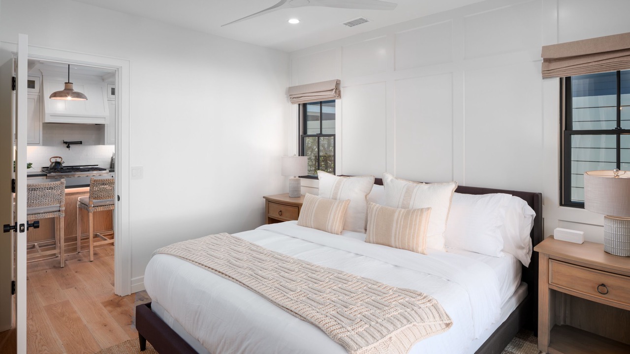 Photo of Bedroom in Cardiff-by-the-Sea