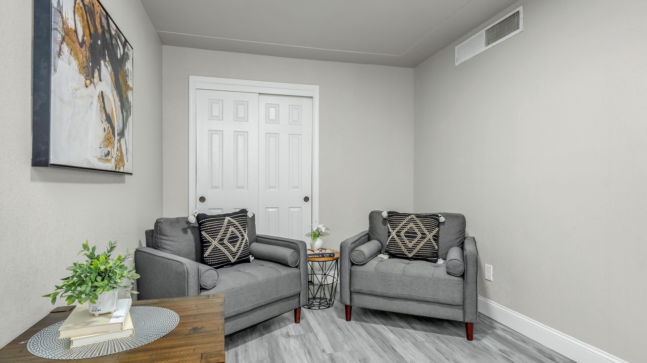 Photo of Livingroom in Raisin