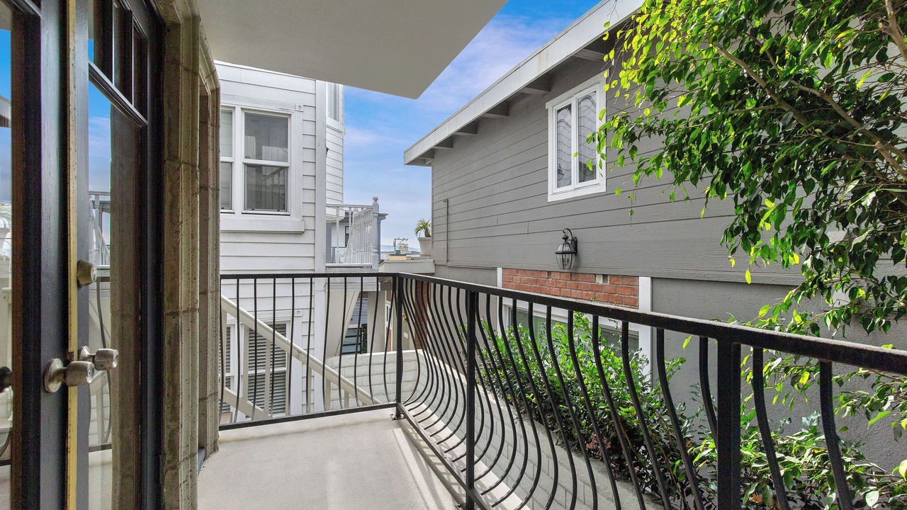 Photo of Outdoor in Gas Lamp Section