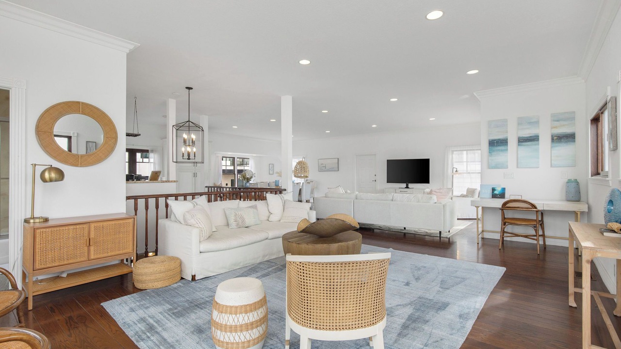 Photo of Livingroom in Gas Lamp Section