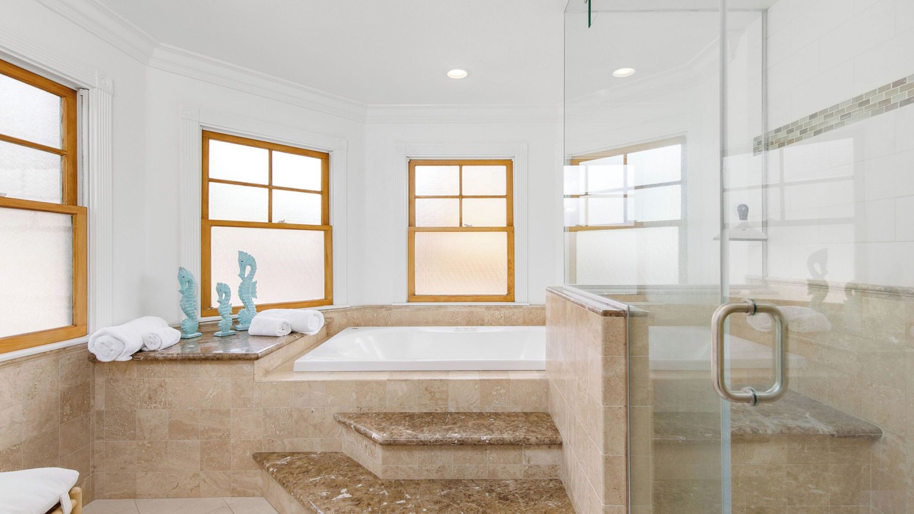 Photo of Bathroom in Gas Lamp Section