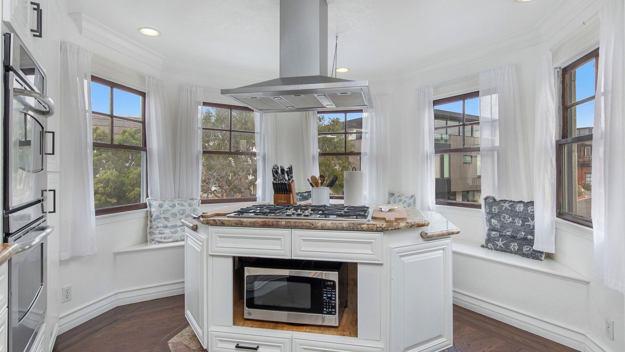 Photo of Kitchen in Gas Lamp Section