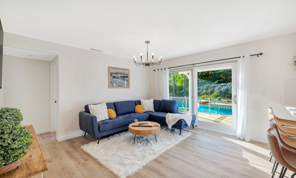 Photo of Livingroom in Thousand Oaks