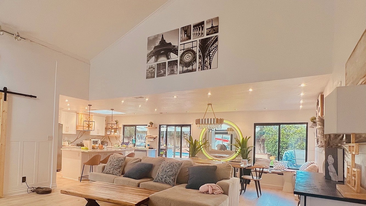 Photo of Livingroom in Huntington Beach