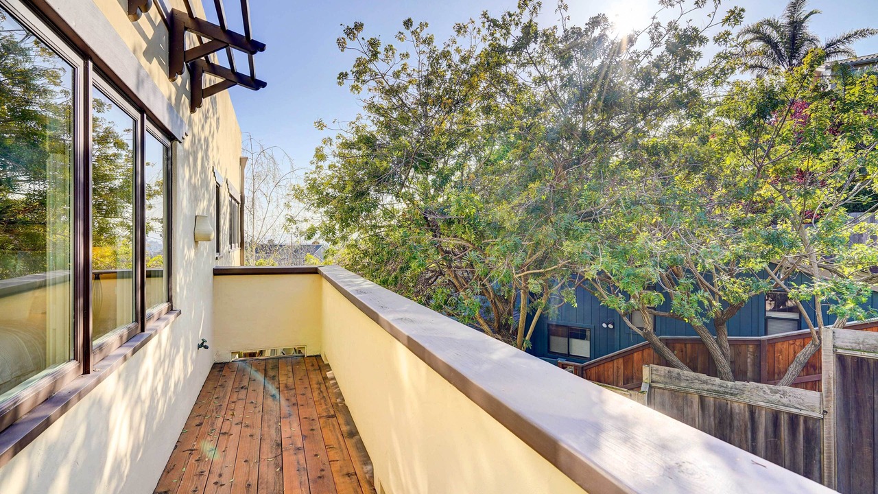 Photo of Outdoor in Upper Rockridge