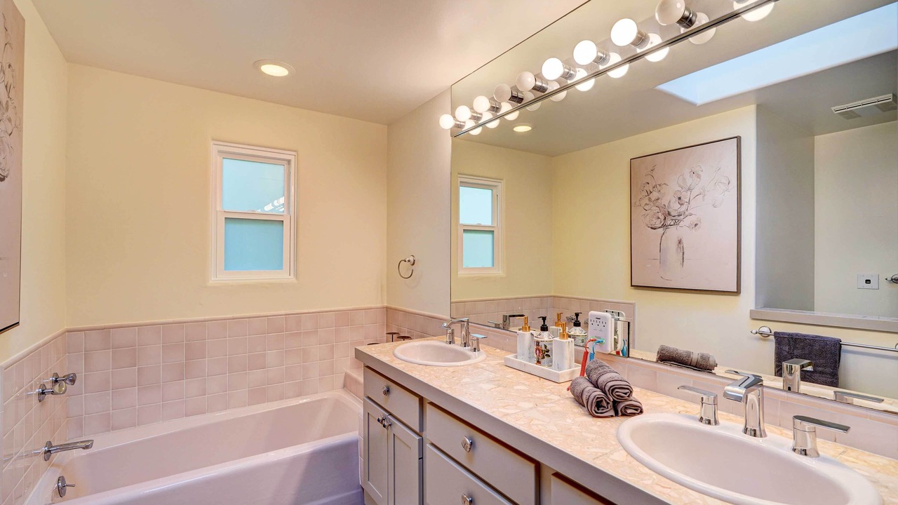 Photo of Bathroom in Upper Rockridge