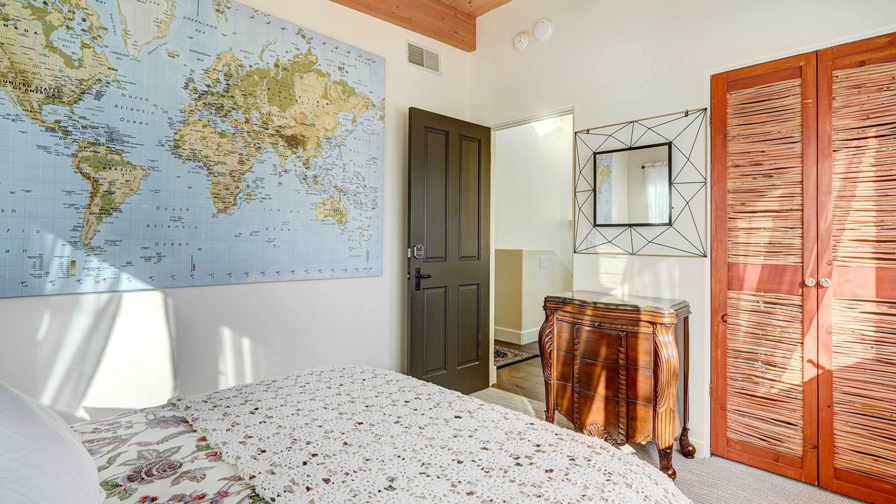 Photo of Bedroom in Upper Rockridge