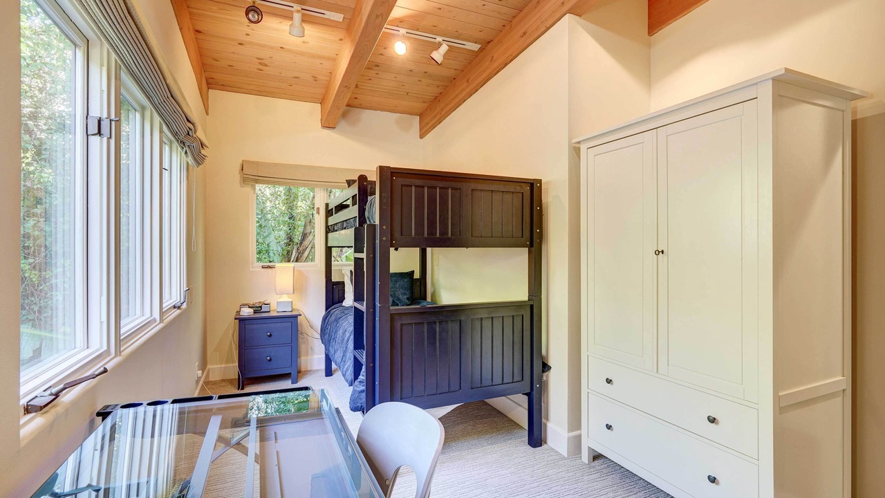 Photo of Bedroom in Upper Rockridge