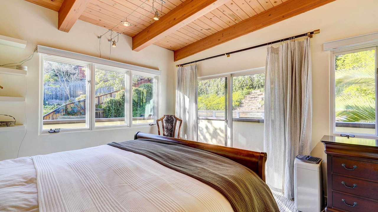 Photo of Bedroom in Upper Rockridge