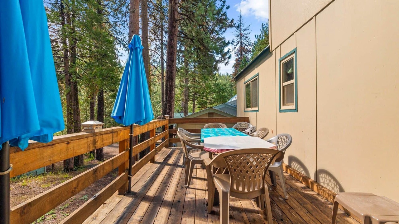 Photo of Outdoor in Strawberry