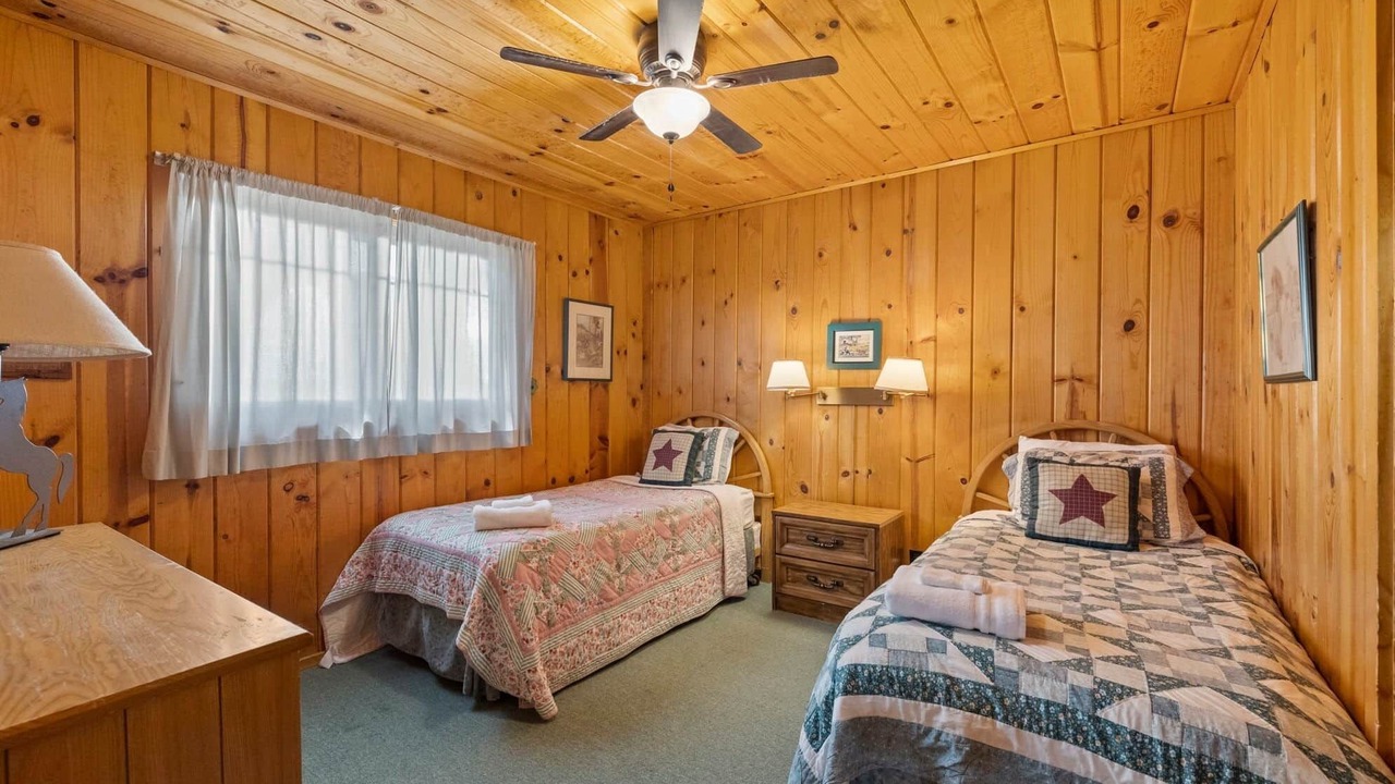 Photo of Bedroom in Strawberry