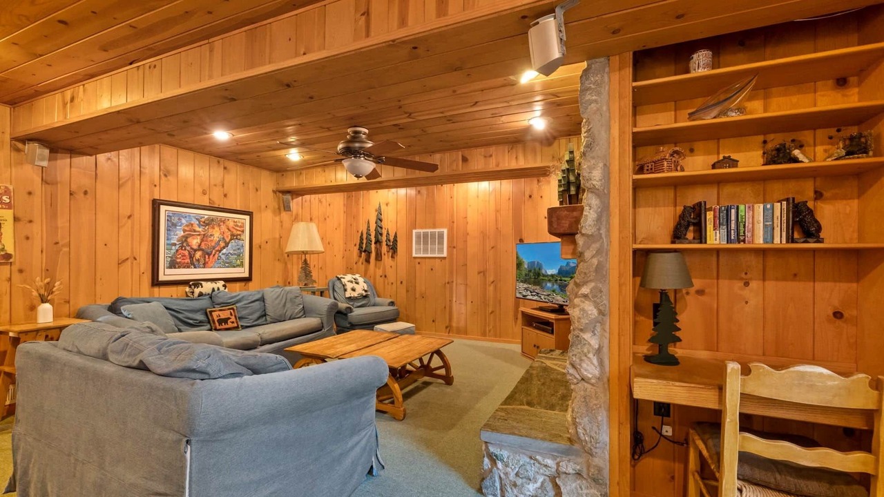 Photo of Livingroom in Strawberry