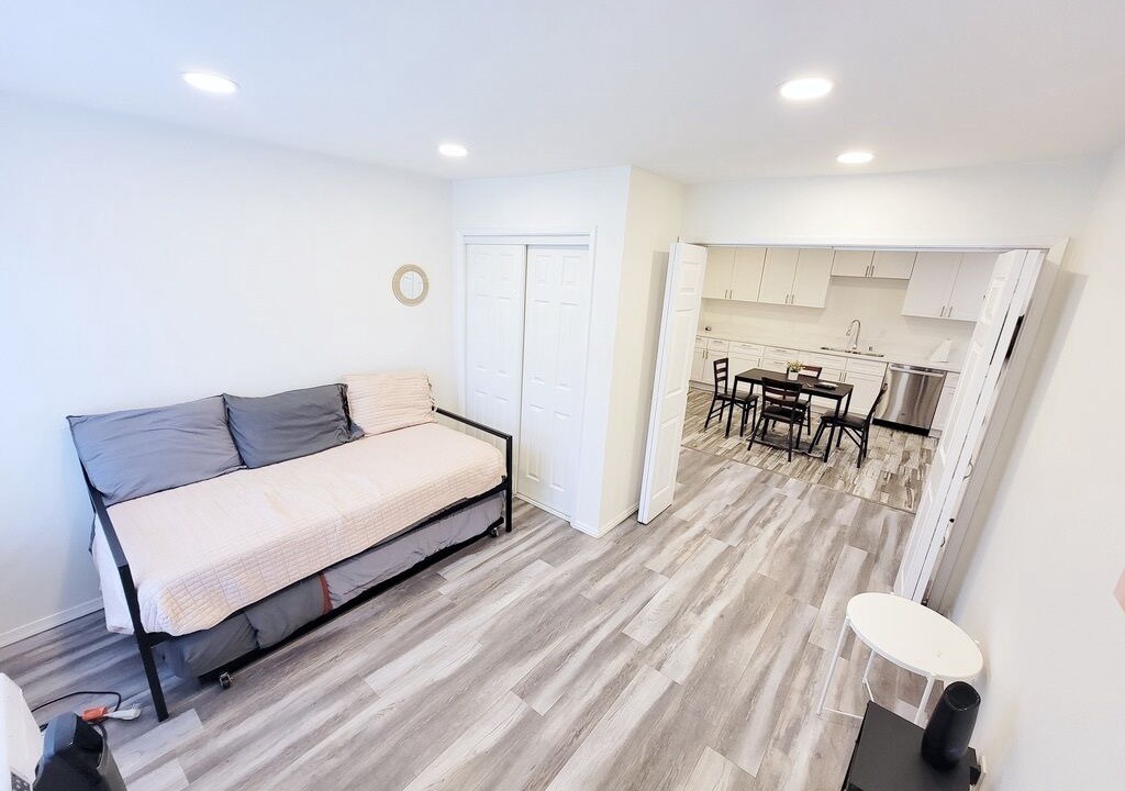 Photo of Livingroom in Valley Glen