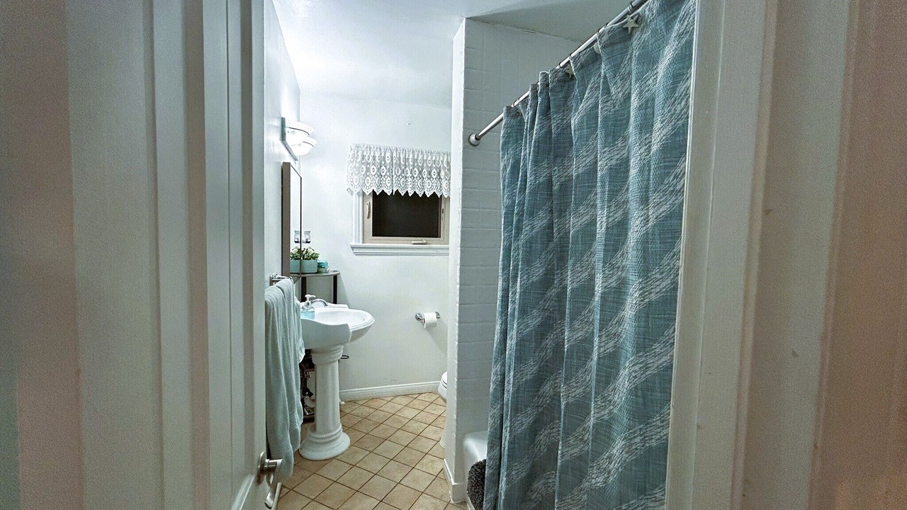 Photo of Bathroom in Playa Del Rey